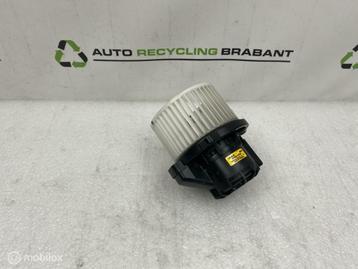 Kachelmotor Kia Sorento 3 ORIGINEEL 97945-C5000 beschikbaar voor biedingen