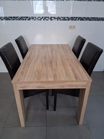 eettafel met 4 stoelen 210cm lang op 88cm  beschikbaar voor biedingen