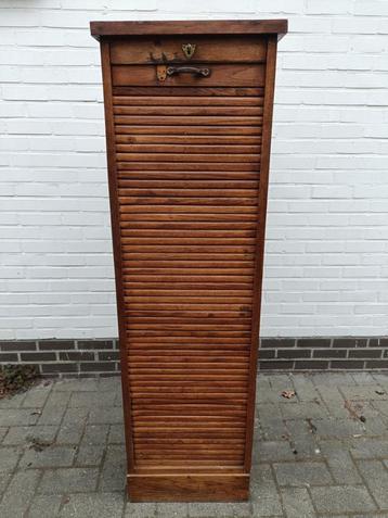 Antiek roldeur kast, archief meubel, vintage rolluikkastje.  beschikbaar voor biedingen