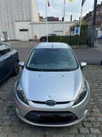 Ford fıesta 09/2010  147.000KM, Auto's, Ford, Voorwielaandrijving, Euro 5, Stof, Zwart