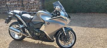 Honda Vfr1200f  beschikbaar voor biedingen