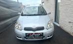 Toyota yaris 1.3 VVT 12 MOIS DE GARANTIE, Autos, Toyota, Argent ou Gris, Achat, Entreprise, 5 portes