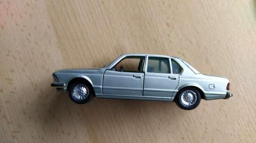 BMW 733i, van GAMA, nieuw in doosje, Hobby en Vrije tijd, Modelauto's | 1:43, Zo goed als nieuw, Auto, Gama, Ophalen of Verzenden