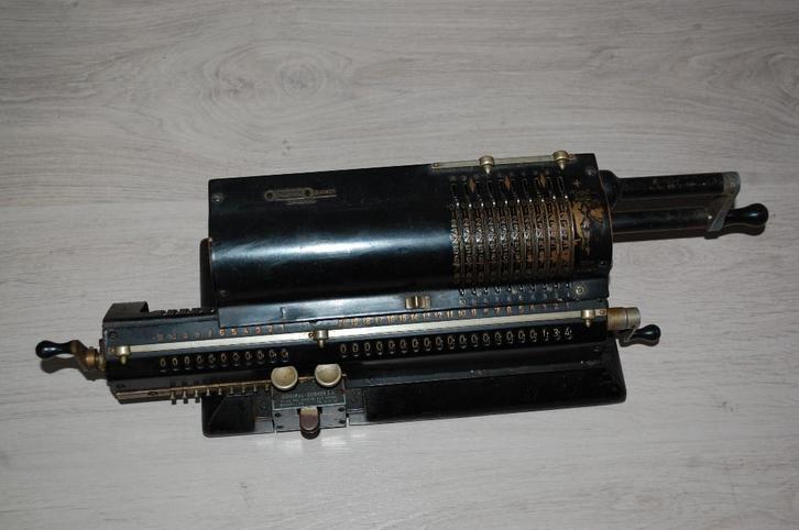 Machine à Calculer Odhner, Antiquités & Art, Curiosités & Brocante, Enlèvement ou Envoi