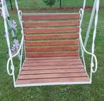 Balançoire en fer dans les années 60, Enlèvement