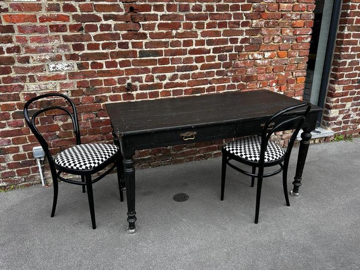 Table de ferme ancienne noire 145x70 cm – pieds tournés, Antiek en Kunst, Antiek | Meubels | Tafels, Ophalen