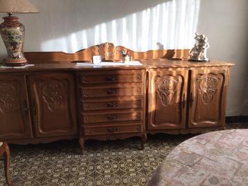 Dressoirkast in eikenhout beschikbaar voor biedingen