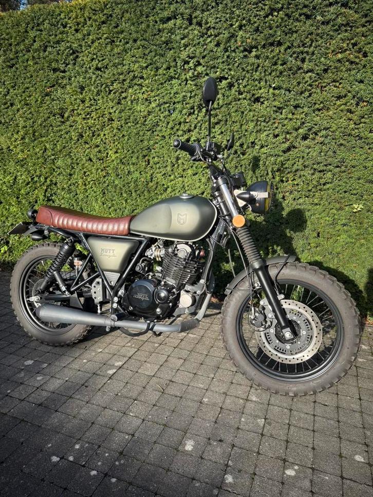 Mutt Hilts Green 250 cc - parfait état, Motos, Motos | Marques Autre, Particulier, Naked bike, 12 à 35 kW, Enlèvement