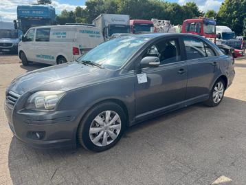 Toyota Avensis *DIESEL-AIRCO* (bj 2004) beschikbaar voor biedingen