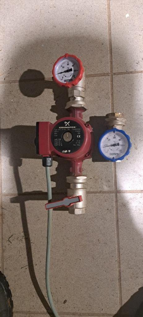 Circulatie pomp cv, Doe-het-zelf en Bouw, Verwarming en Radiatoren, Ophalen