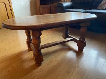 Eiken salontafel  beschikbaar voor biedingen