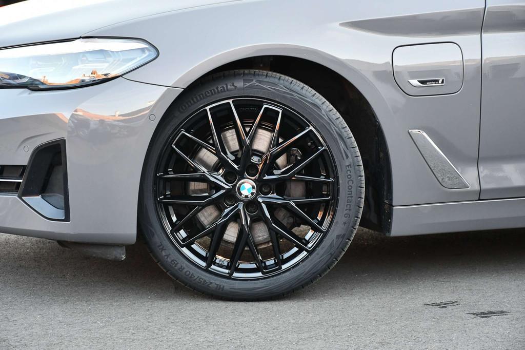 BMW 5 Serie 530 Touring 530e *xDRIVE*CARPLAY*AMBIENT*LED*LED, Autos, BMW, Euro 6, 5 portes, Automatique, 1998 cm³