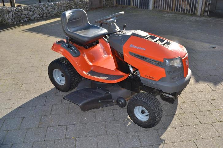 Husqvarna TS 142 L, Jardin & Terrasse, Tondeuses autoportées, Comme neuf, 90 à 120 cm, Démarrage électrique, Fonction de mulching
