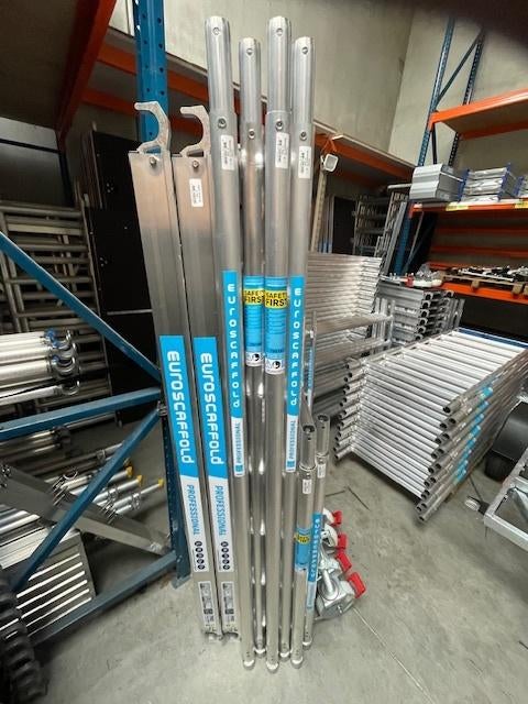 Nieuwe Euroscaffold Prof steiger 6mWerkhoogte + Aanhanger!!!, Doe-het-zelf en Bouw, Steigers, Ophalen, Nieuw, Rolsteiger of Kamersteiger