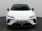 MG MG4 64 kWh Luxury, Auto's, Automaat, Gebruikt, 1675 kg, Wit