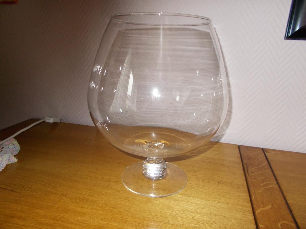 Grand verre/vase ballon sur pied., Moins de 50 cm, Comme neuf, Verre, Enlèvement