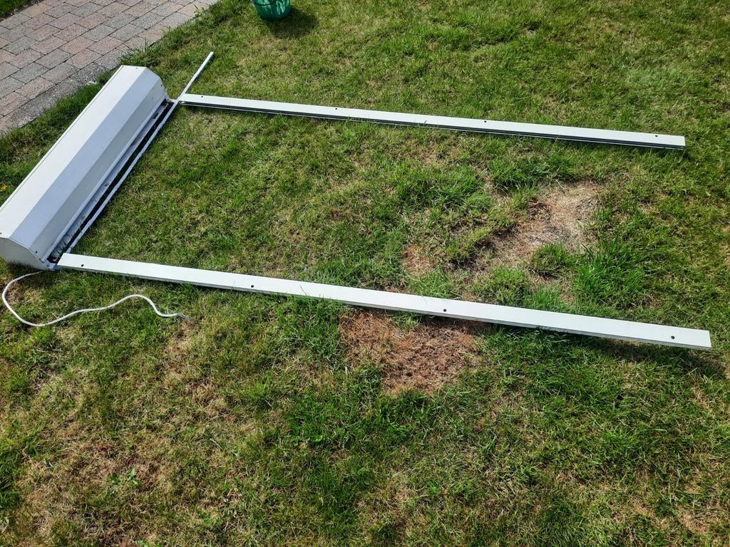 Elektrisch voorzetrolluik, Ophalen