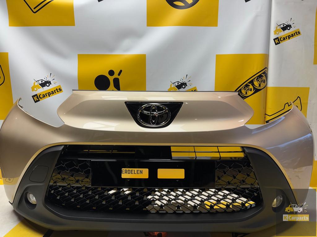 Toyota Aygo X Voorbumper origineel Compleet Nieuw! Met pdc, Info@fabrikant.eu, Toyota, Bumper, Fabrikant BV