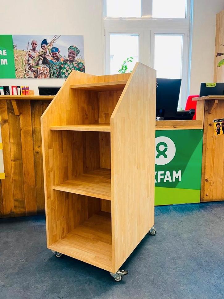 Présentoir / Étagère bois mobile, Maison & Meubles, Armoires | Étagères, Comme neuf, Enlèvement