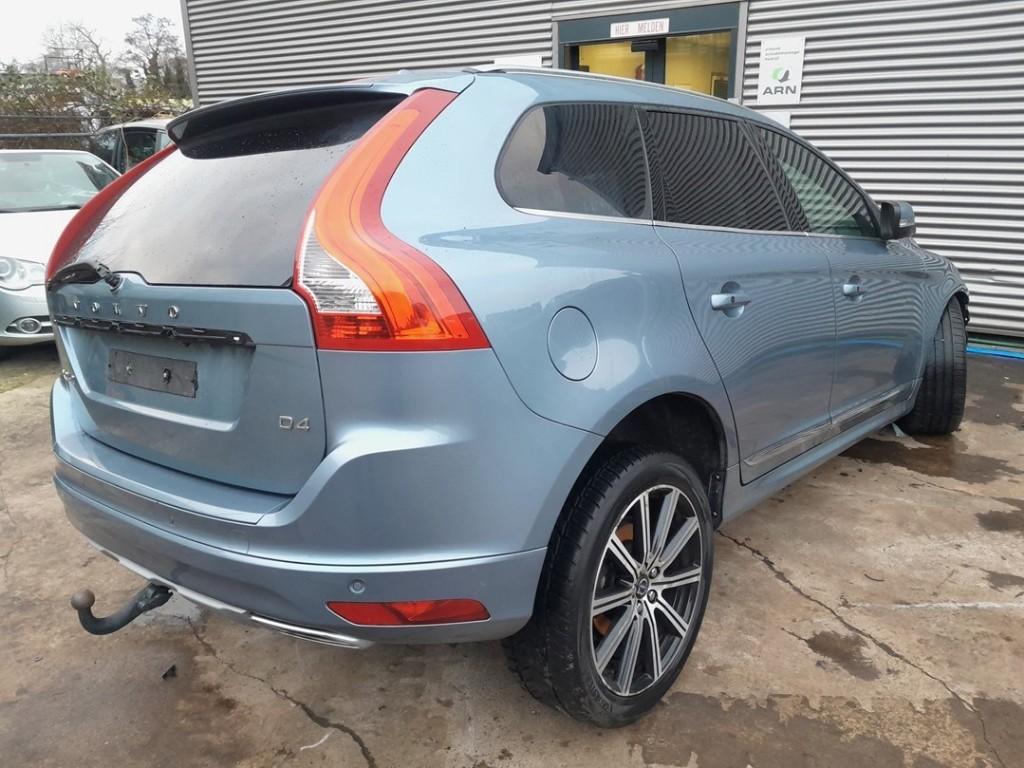 ALTERNATEUR V-Snaar Volvo XC60 I (DZ) (01-2008/05-2017), Utilisé, Volvo
