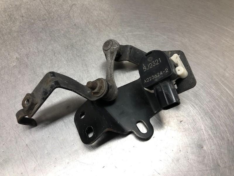 CAPTEUR DE NIVEAU Toyota RAV4 (A4) (|5J2321|A2236242|), Utilisé, Toyota