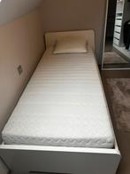 1 persoonsbed met lattenbodem en matras, Huis en Inrichting, Slaapkamer | Bedden, Ophalen, 90 cm, Eenpersoons, Wit