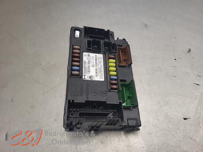 Boîte à fusibles d'un Fiat Ducato, -, 3 mois de garantie, Utilisé, Fiat