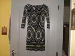 a vendre robe pour dame, Kleding | Dames, Jurken, Overige kleuren, Ophalen of Verzenden, Zo goed als nieuw, Knielengte