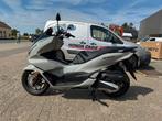 Honda	PCX125, Motos, Entreprise, 125 cm³, Jusqu'à 11 kW