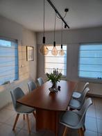 Coin repas en noyer (table, 6 chaises, buffet et vitrine), Maison & Meubles, Salles à manger complètes, Enlèvement, Utilisé