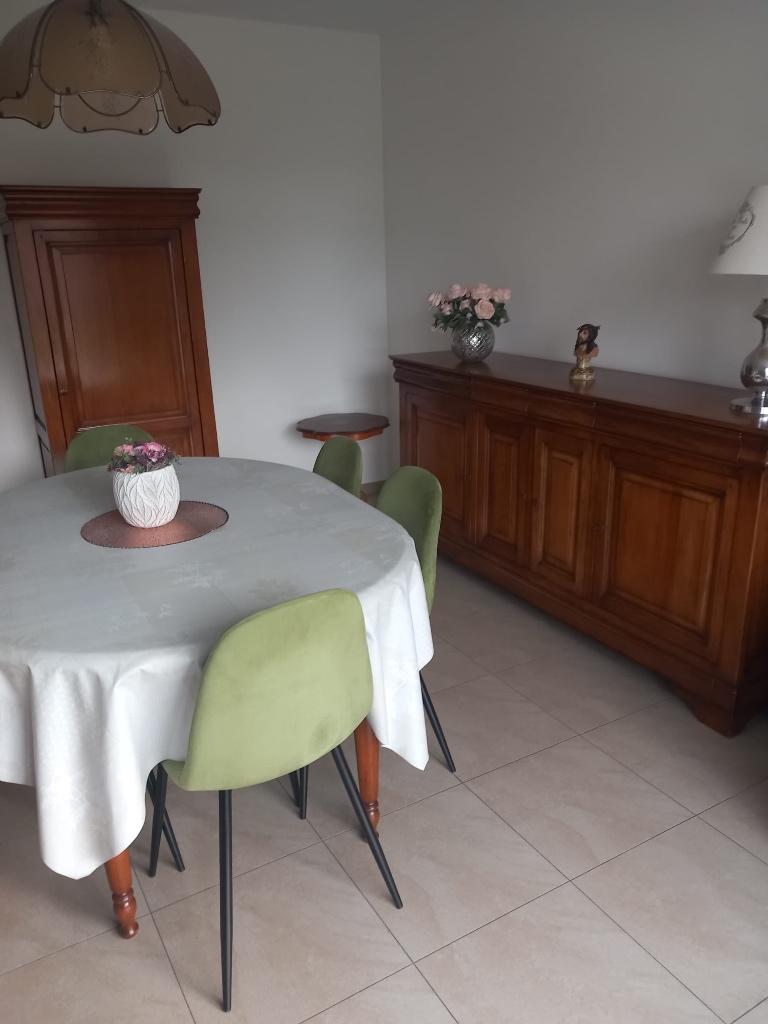 Eetplaats met stoelen, Huis en Inrichting, Complete eetkamers, Ophalen, Zo goed als nieuw