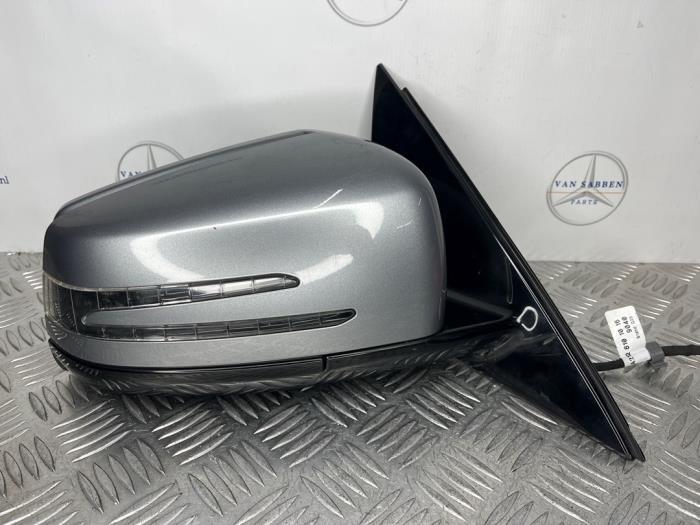 Rétroviseur extérieur droit d'un Mercedes E-Klasse, Autos : Pièces & Accessoires, Rétroviseurs, Mercedes-Benz, Utilisé, 3 mois de garantie