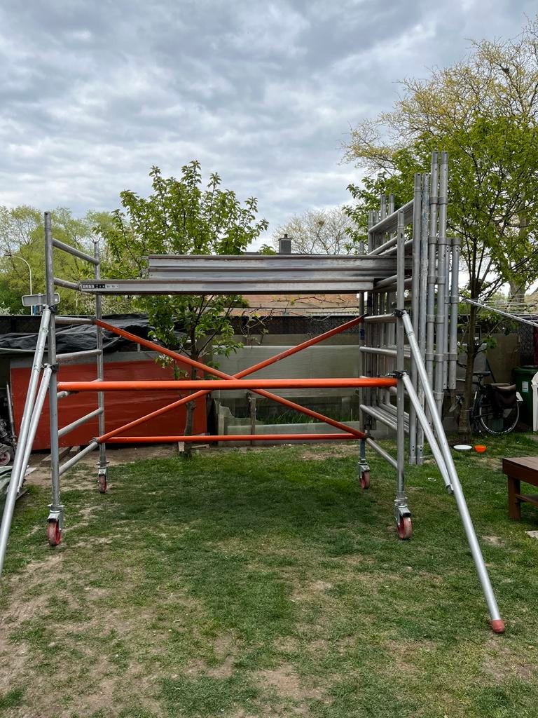 Stelling van aluminium altrex, Ophalen, Zo goed als nieuw