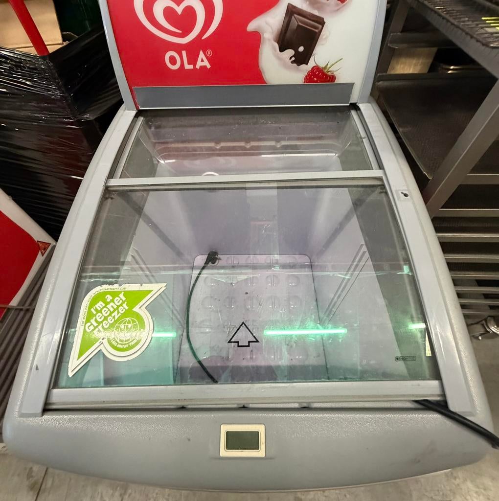 Originele OLA diepvries te koop (klein model), Ophalen, Zo goed als nieuw, Vrijstaand, Vrieskist