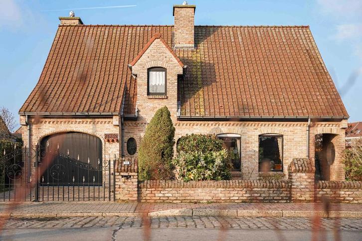 Charmant semi plain-pied individuel à proximité centre-ville, Immo, Huizen en Appartementen te koop, Provincie Henegouwen, 500 tot 1000 m²