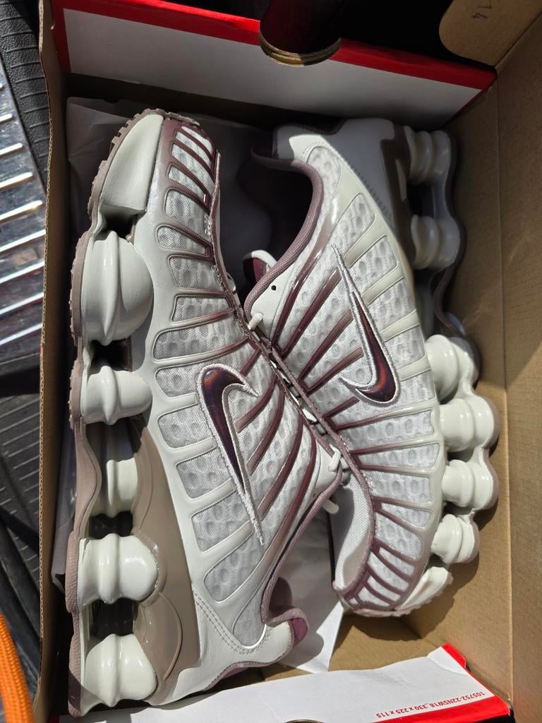 Set schoenen nieuw en geen exemplaren, Sport en Fitness, Basketbal, Schoenen