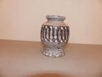 Grijs vaasje van 15 cm hoog - prima staat, Huis en Inrichting, Ophalen of Verzenden, Zo goed als nieuw