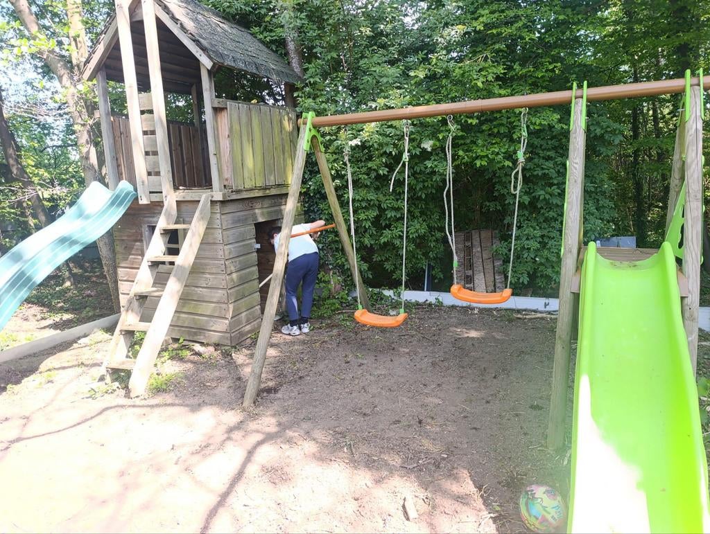 Plaine de jeux, balançoires, toboggan, cabane, Enfants & Bébés, Jouets | Extérieur | Aires de jeux, Balançoire