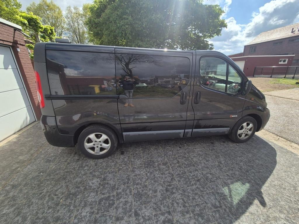 Très belle Opel Vivaro, intérieur propre, Achat, Vivaro, Capteur de lumière, Particulier