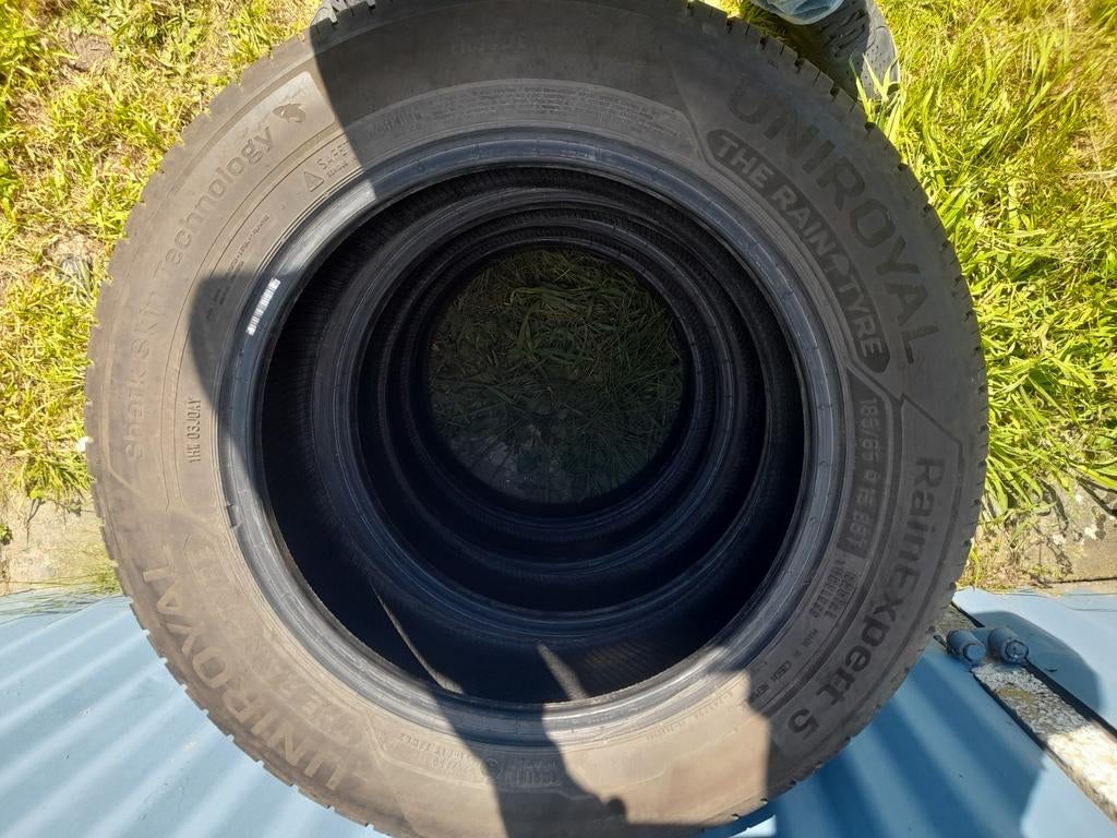 4 nieuwe banden 185 65 15 uniroyal, Auto-onderdelen, Ophalen of Verzenden