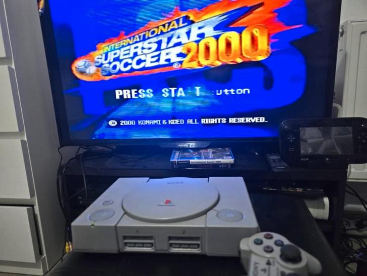 Console PS1 fat pucée, Consoles de jeu & Jeux vidéo, Consoles de jeu | Sony PlayStation 1, Utilisé, Avec 1 manette, Enlèvement ou Envoi