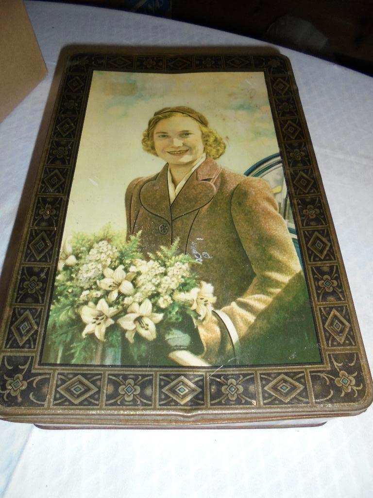 Vintage blikken doos Josephine Charlotte, Enlèvement ou Envoi, Utilisé, Autres types