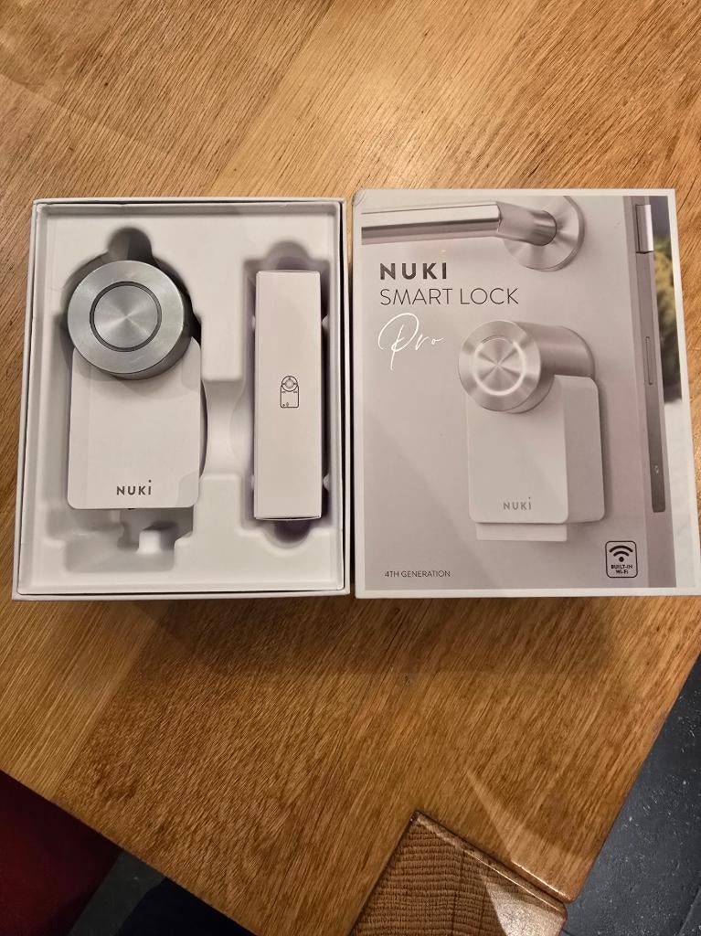 Nuki Smart Lock Pro 4e gen + 2 packs batteries, Electroménager, Électroménager & Équipement Autre, Comme neuf, Enlèvement ou Envoi