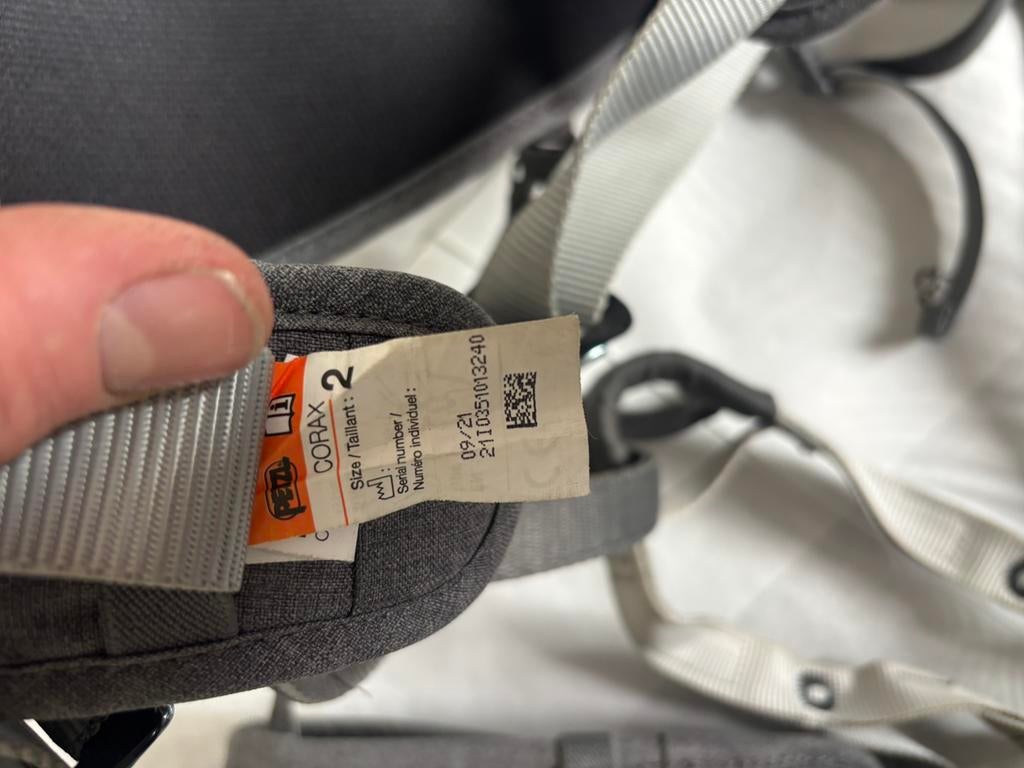 PETZL Corac Klimgordel, Sport en Fitness, Bergsport en Wandelen, Ophalen, Zo goed als nieuw