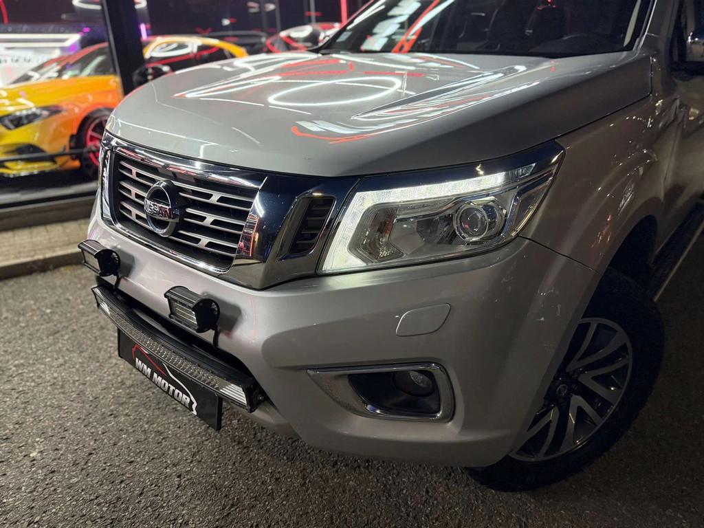 Nissan Navara Navara 2.5 dCi 4x4 // Full Options, Autos, Nissan, Achat, Electronic Stability Program (ESP), 4 portes, Entreprise