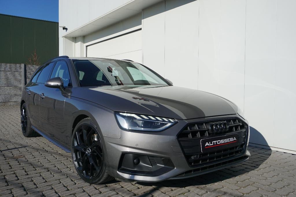 Audi A4 Avant 2.0TDi SportLine *Automaat/19"/Camera/Carpass*, Bruin, 5 deurs, 1968 cc, Voorwielaandrijving