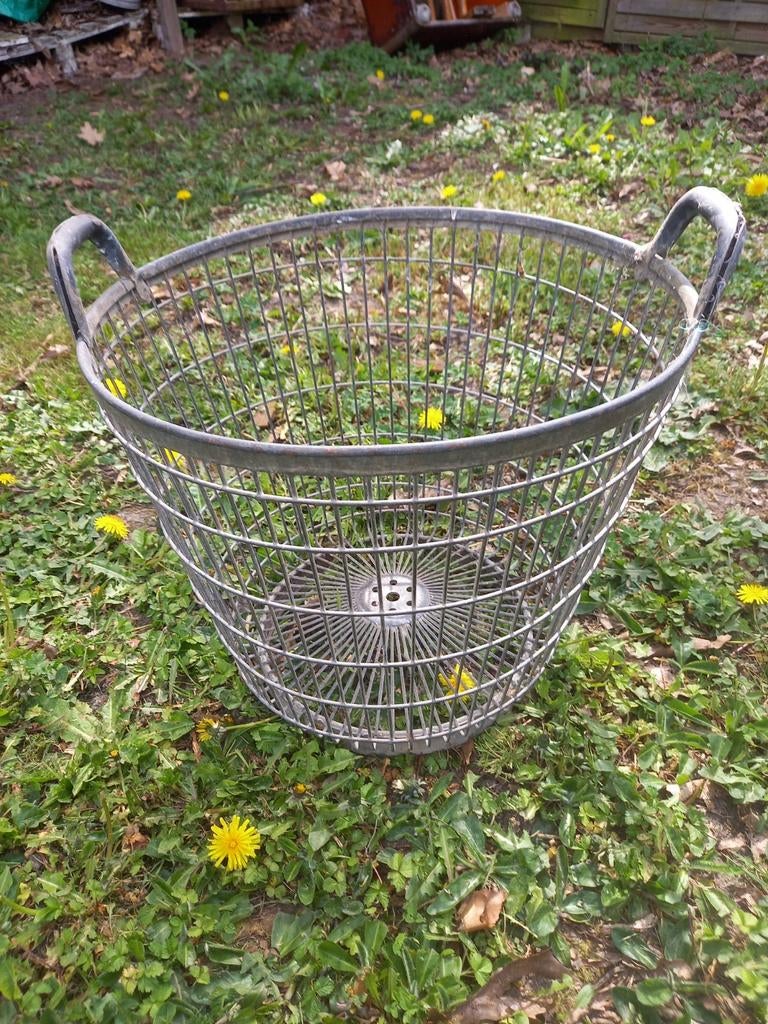 Vintage aardappelmand, Ophalen