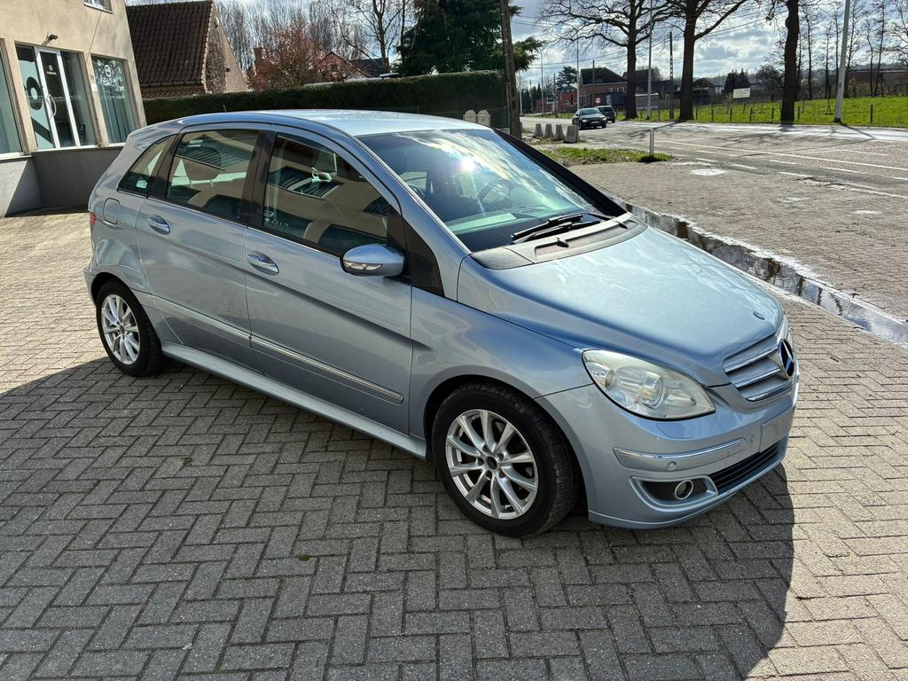 Mercedes b 200 d 0488251461, Cuir, Argent ou Gris, Achat, Entreprise