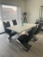 Table et quatre chaises, tout est réuni pour, Enlèvement, Utilisé