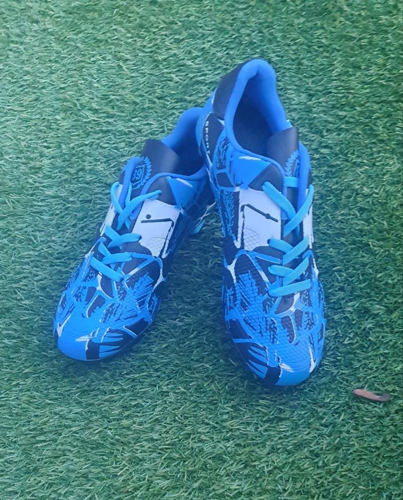 Chaussures de foot pointure 38, Sports & Fitness, Hockey, Enlèvement, Neuf, Chaussures